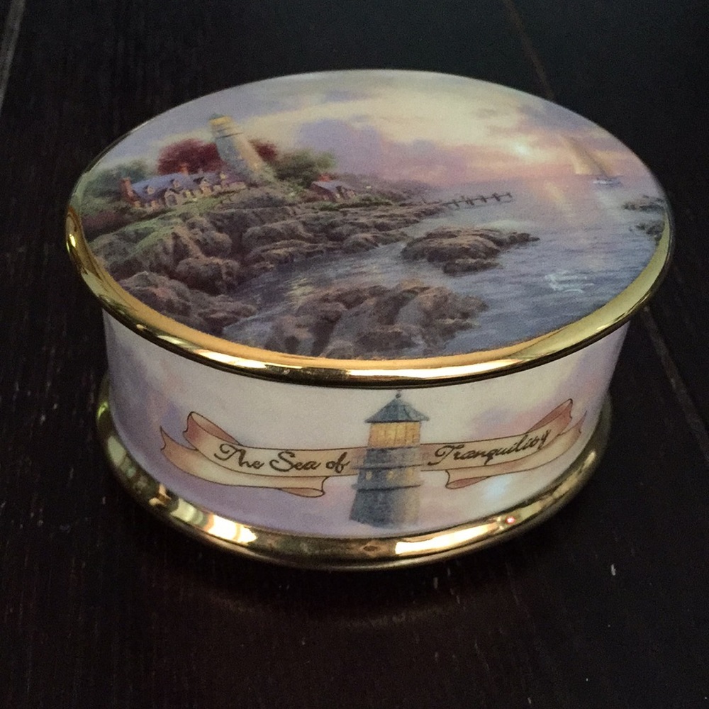 Thomas Kinkade music box